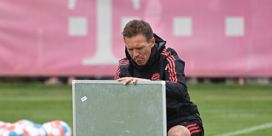 Das neue Bayern-System: 4-2-2-2 als Testspiel-Taktik oder Zukunfts-System?